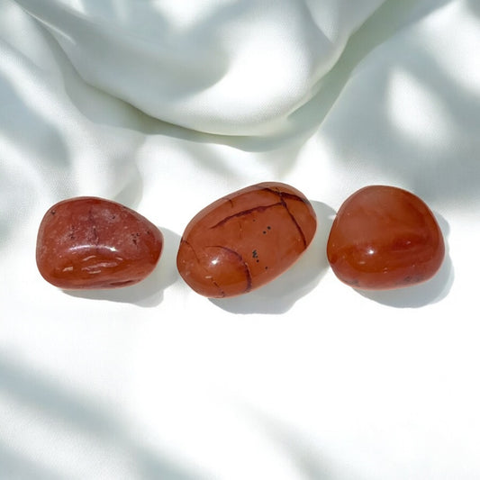 Carnelian (1 tumbled stone)