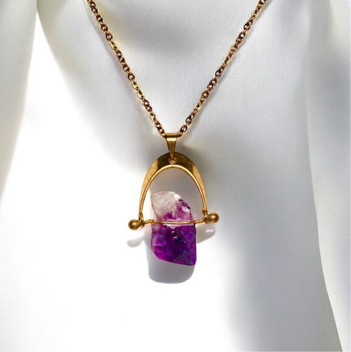 Amethyst Unpolished Horseshoe Swivel Necklace
